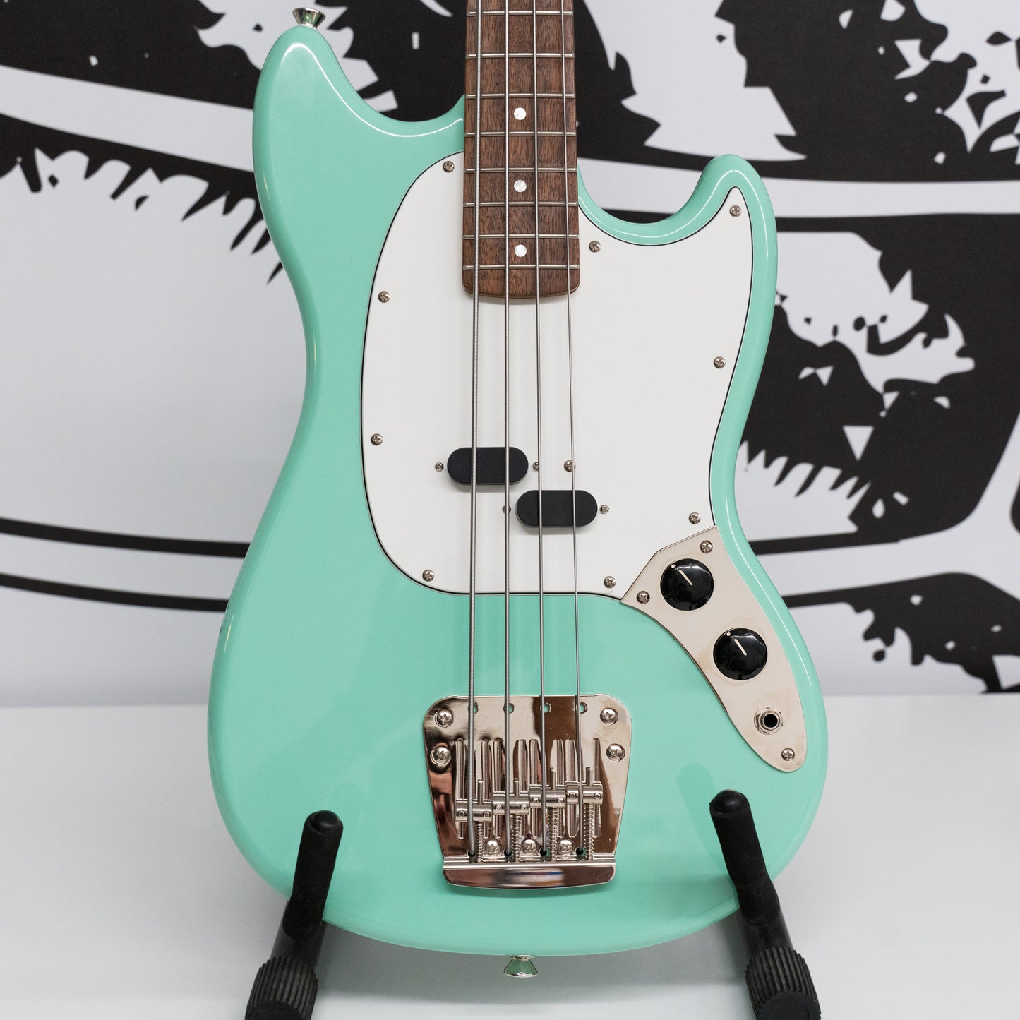 Mustang Bass (Used)