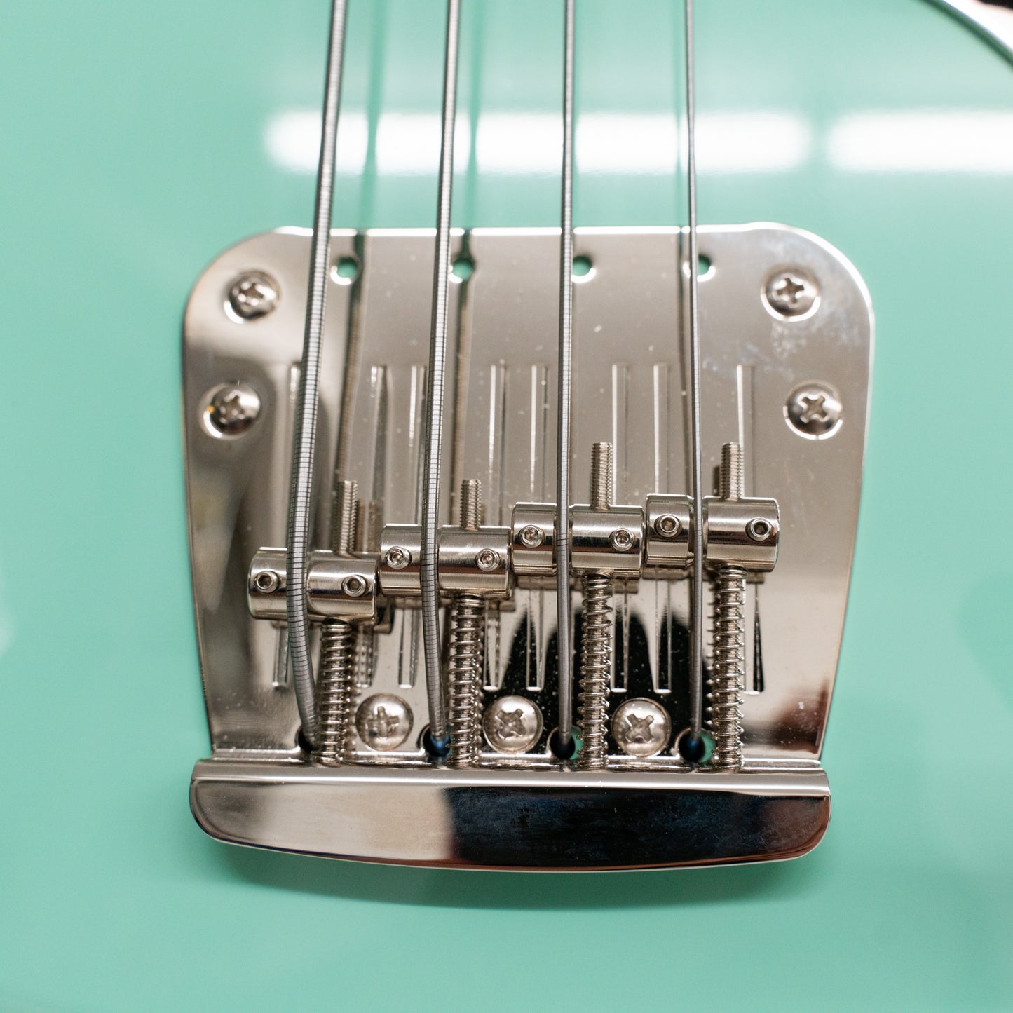 Mustang Bass (Used)