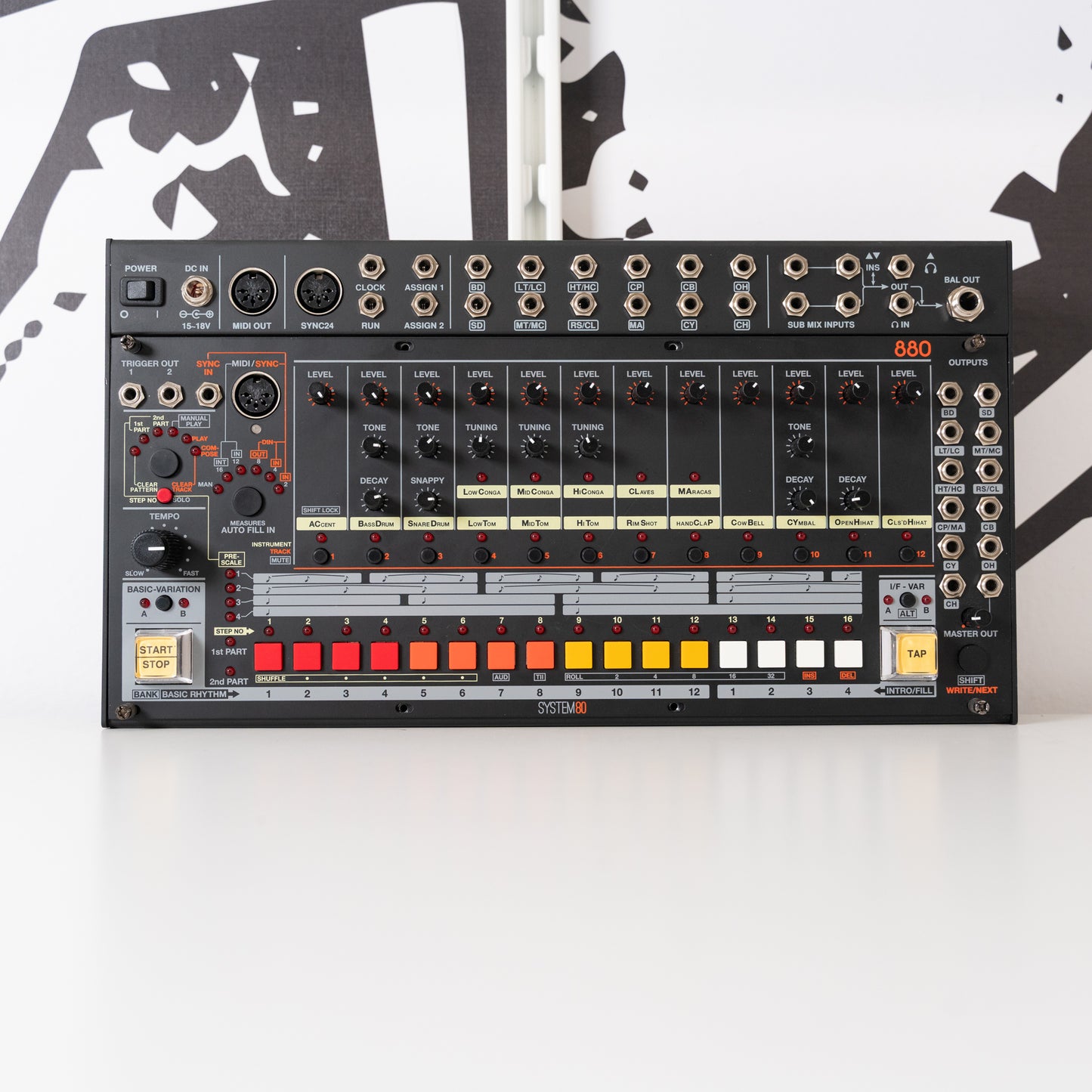 880 + Enclosure (Used)