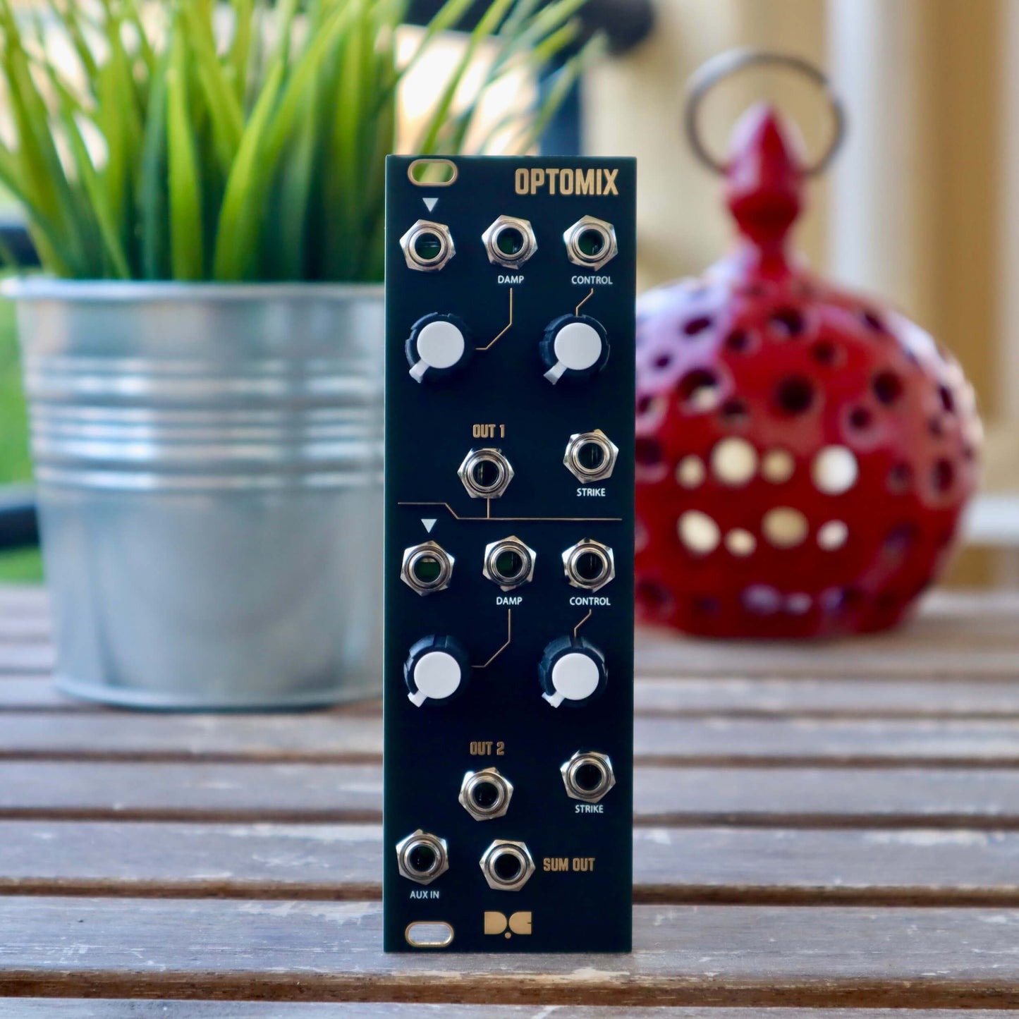 Optomix - Black & Gold Panel