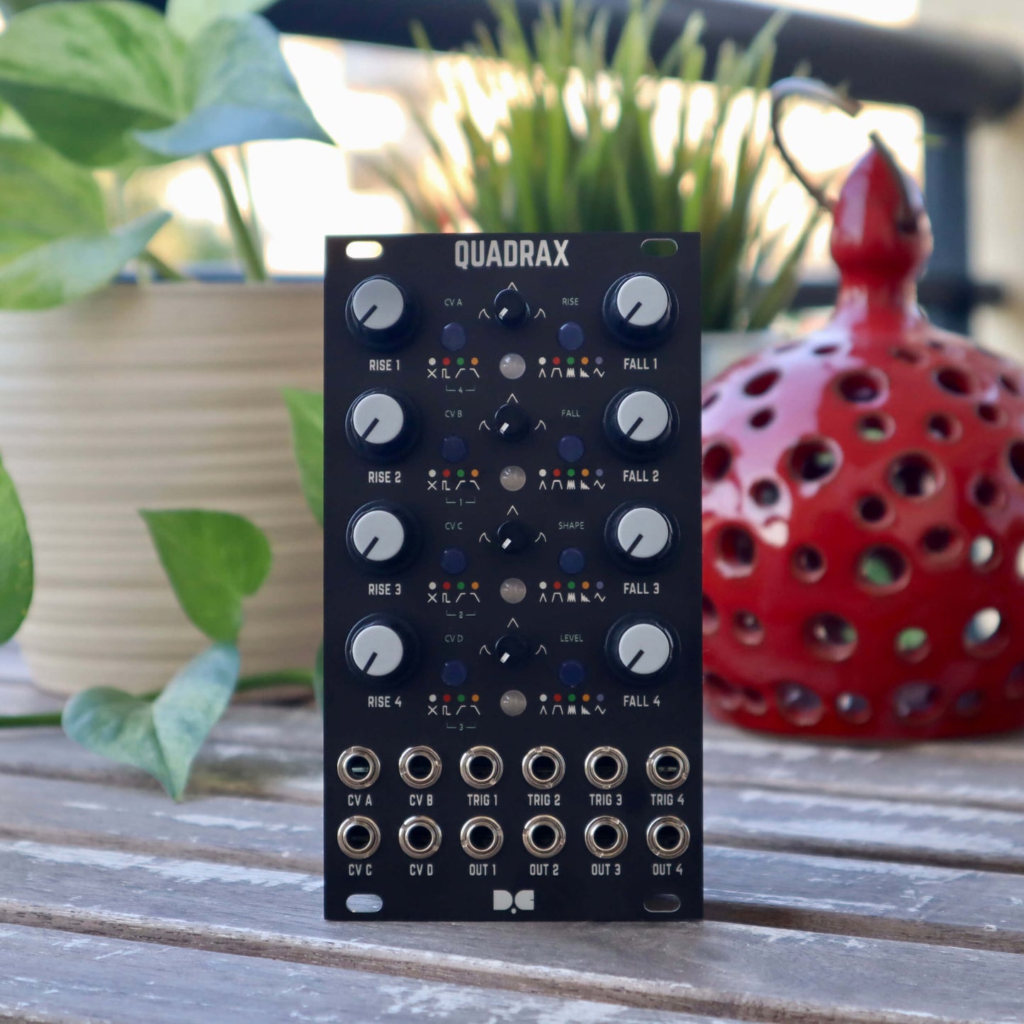 Quadrax - Black & Gold Panel