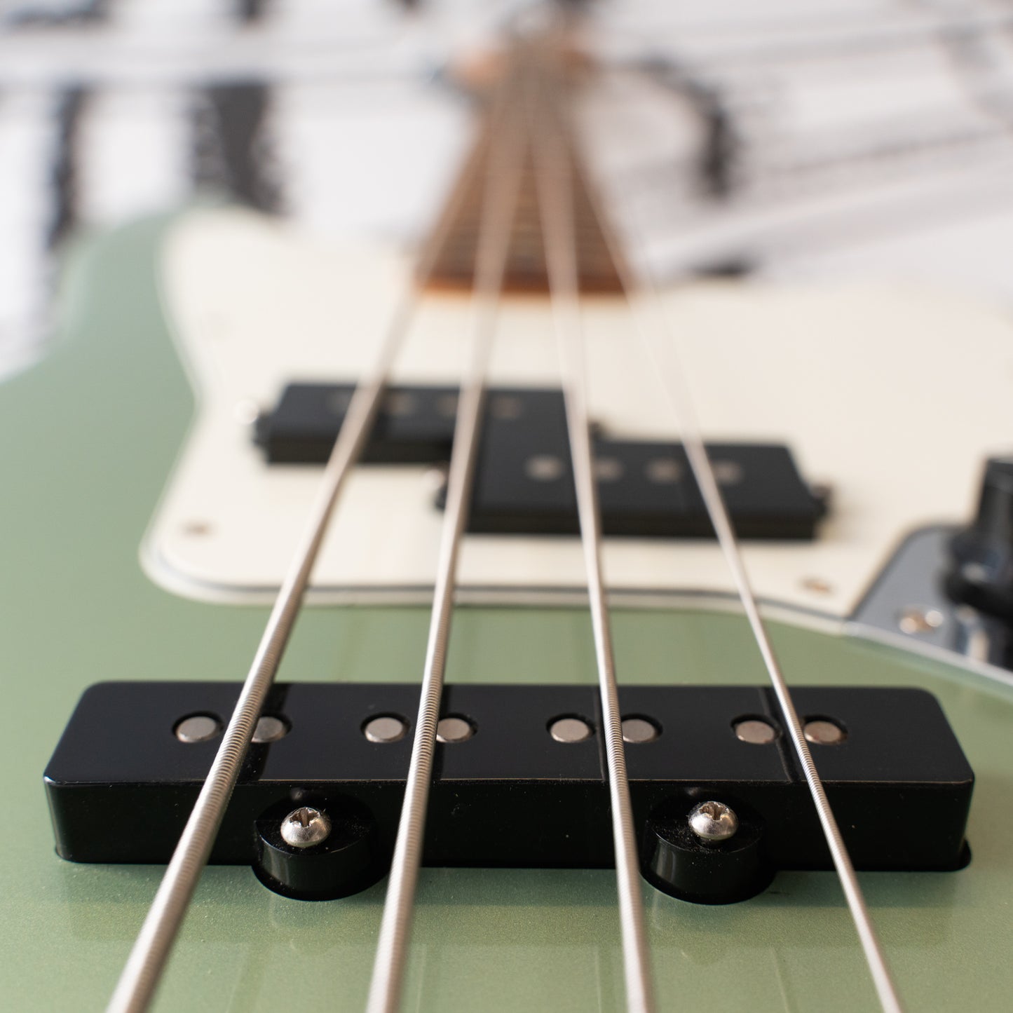 Player Jaguar Bass - Sage Green Metallic (Used)