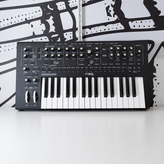 Messenger - Monophonic Analog Synthesizer (Used)